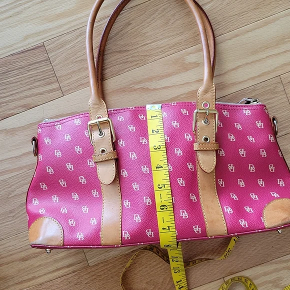 Dooney & Bourke logo bag - Picture 13 of 16